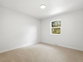 2713 S Paris Place, Aurora CO 80014