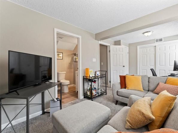17411 E Layton Drive, Aurora CO 80015
