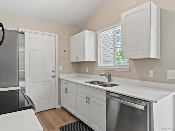 17411 E Layton Drive, Aurora CO 80015