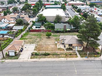 598 S Navajo Street