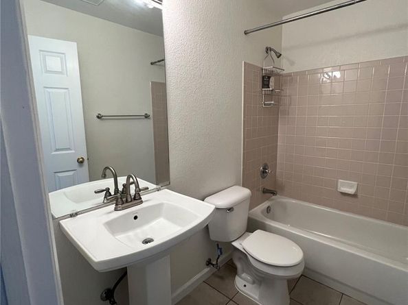 Undisclosed Address #9577156, Aurora CO 80016