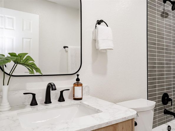 3423 S Hudson Way, Denver CO 80222