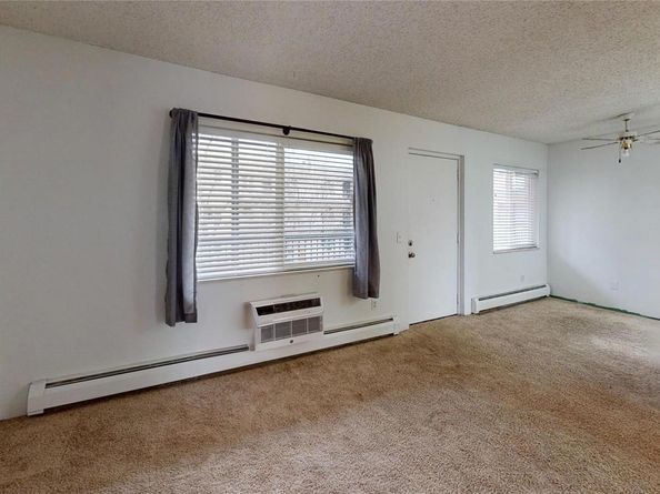2225 S Jasmine Street 207, Denver CO 80222