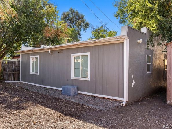 1558 Dallas Street, Aurora CO 80010