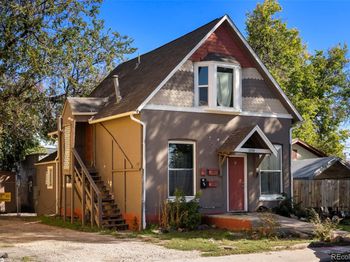1558 Dallas Street