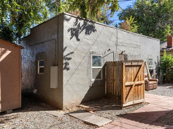 1558 Dallas Street, Aurora CO 80010