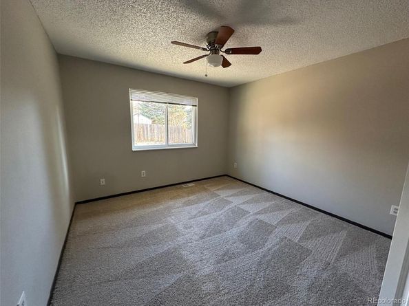 2084 S Rifle Street, Aurora CO 80013