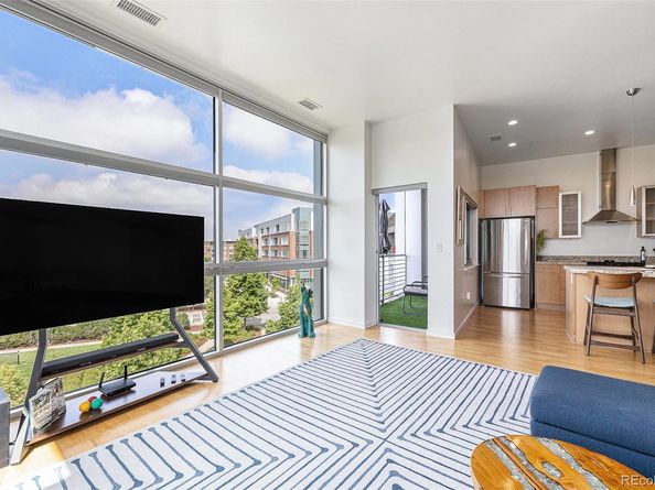 2958 Syracuse Street 403, Denver CO 80238