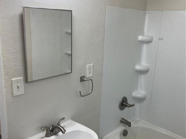 1538 Clinton Street, Aurora CO 80010