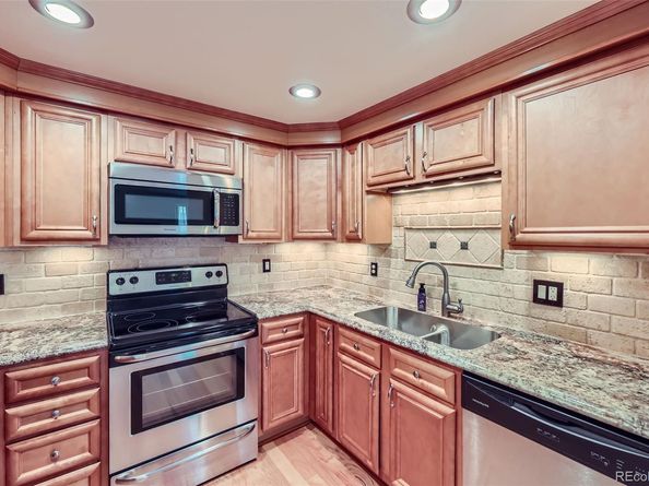 701 Harlan Street E27, Lakewood CO 80214