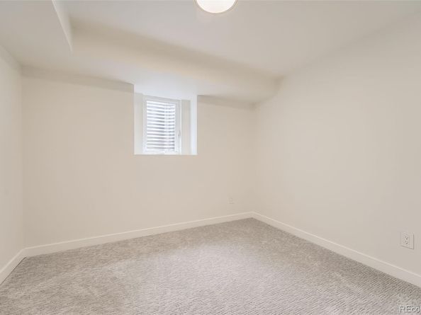 4055 S Niagara Way, Denver CO 80237