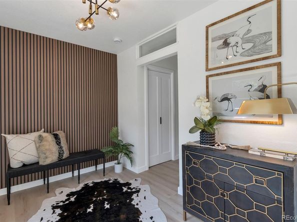 4055 S Niagara Way, Denver CO 80237