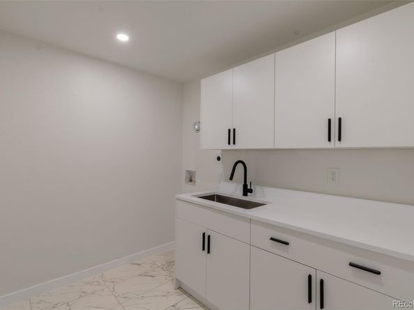 4055 S Niagara Way, Denver CO 80237