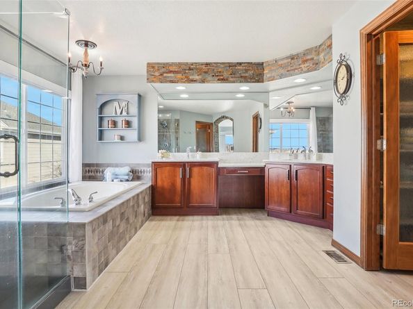 Undisclosed Address #2291973, Aurora CO 80016