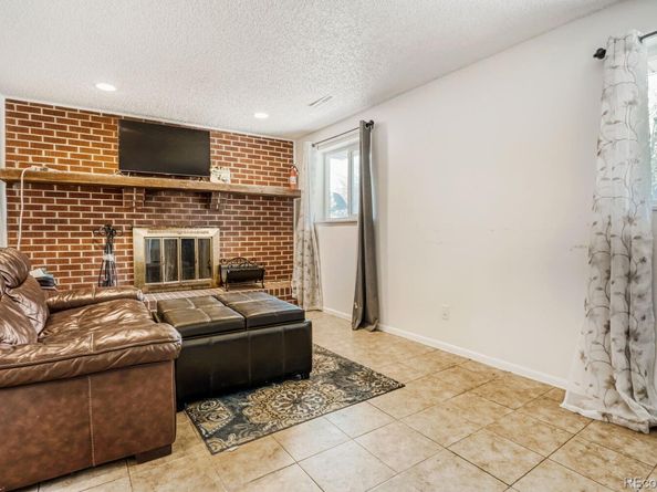 2520 S Fairplay Way, Aurora CO 80014