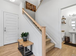 19585 E Sunset Circle, Aurora CO 80015