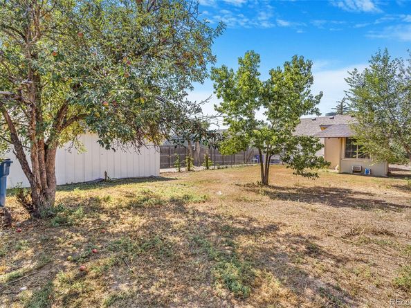 2086 Elmira Street, Aurora CO 80010