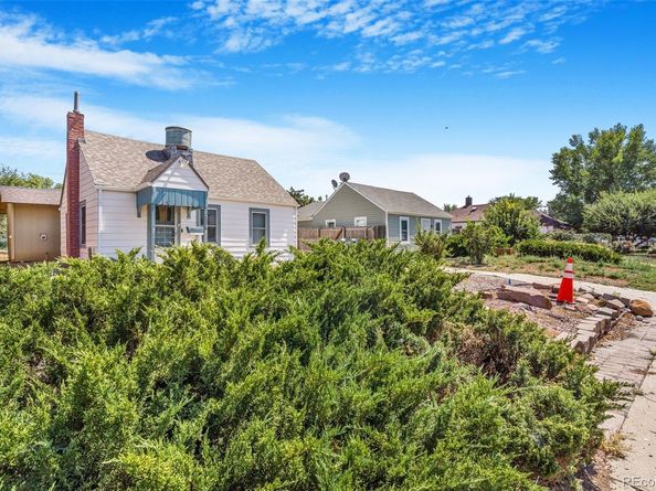 2086 Elmira Street, Aurora CO 80010