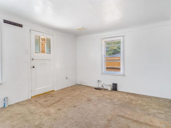 2086 Elmira Street, Aurora CO 80010