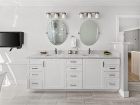 7400 S Genoa Circle, Centennial CO 80016