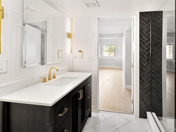 7400 S Genoa Circle, Centennial CO 80016