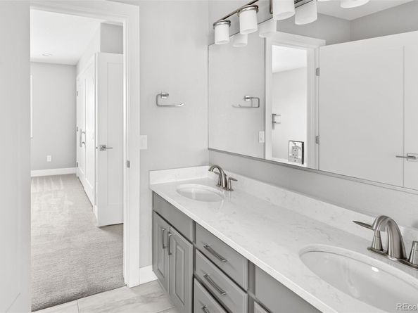 7400 S Genoa Circle, Centennial CO 80016