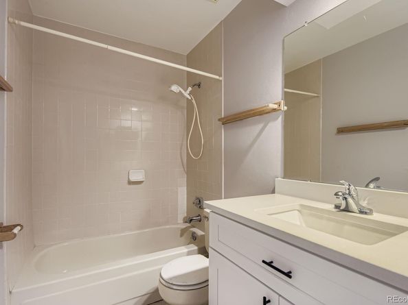 12440 E Pacific Circle B, Aurora CO 80014