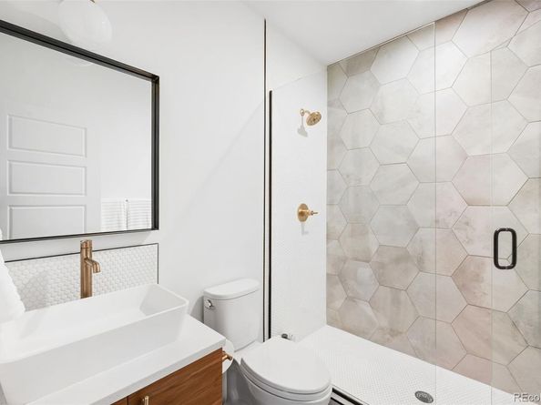3275 S Clermont Street, Denver CO 80222