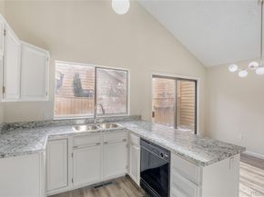 204 S Eagle Circle, Aurora CO 80012