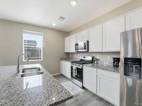 6047 N Halifax Court, Aurora CO 80019