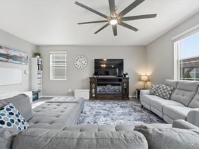 6047 N Halifax Court, Aurora CO 80019