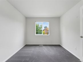 5315 S Valdai Street, Aurora CO 80015