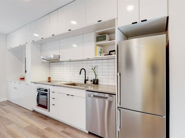 2120 N Downing Street 208, Denver CO 80205