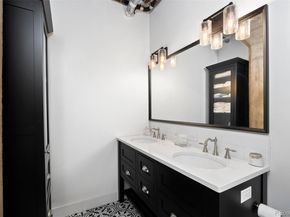 Undisclosed Address #6468925, Denver CO 80204
