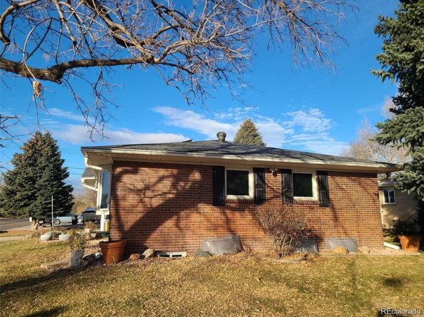 105 Dudley Street, Lakewood CO 80226