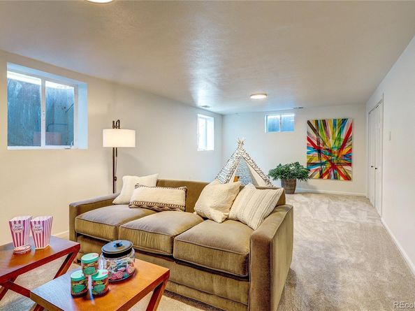 3304 S Valentia Court, Denver CO 80231