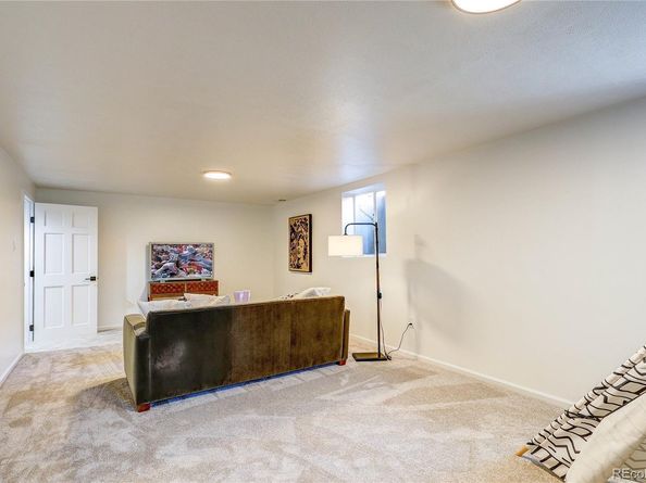 3304 S Valentia Court, Denver CO 80231