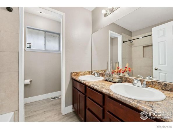 1915 S Oakland Way, Aurora CO 80014