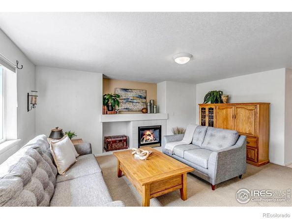 2127 Astoria Lane, Longmont CO 80504