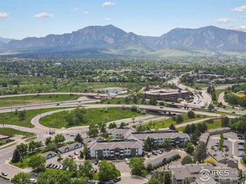 33 S Boulder Circle