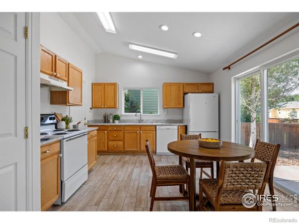742 Picket Lane, Longmont CO 80504