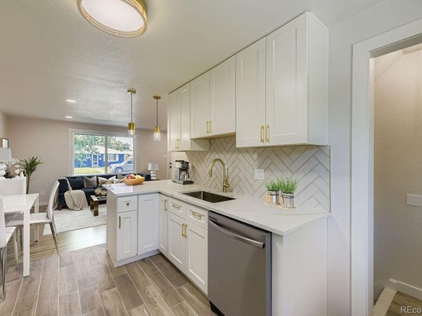 3722 S Green Court, Englewood CO 80110
