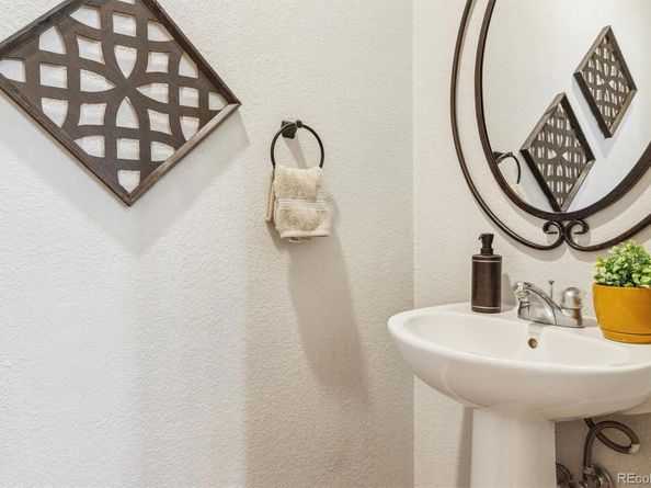 22455 E Plymouth Circle, Aurora CO 80016