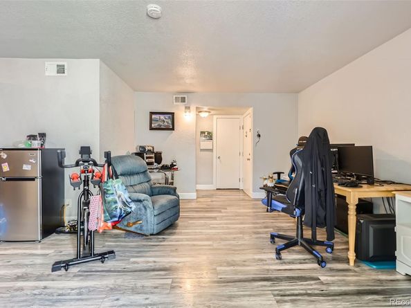 940 S Peoria Street, Aurora CO 80012