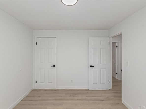 1239 Dearborn Street, Aurora CO 80011