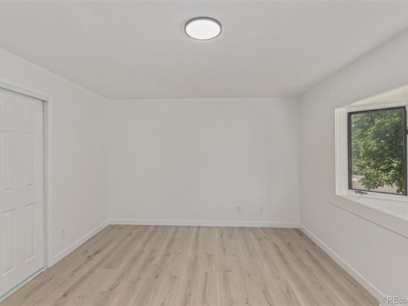 1239 Dearborn Street, Aurora CO 80011