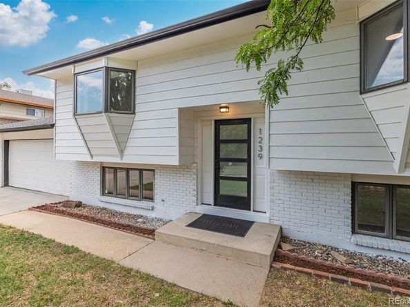1239 Dearborn Street, Aurora CO 80011