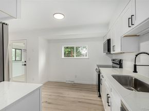 1239 Dearborn Street, Aurora CO 80011