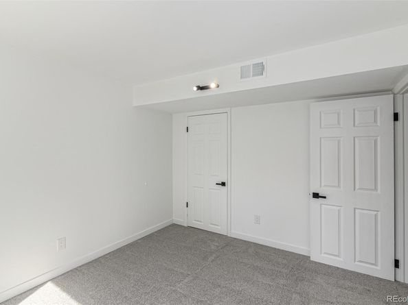 1239 Dearborn Street, Aurora CO 80011