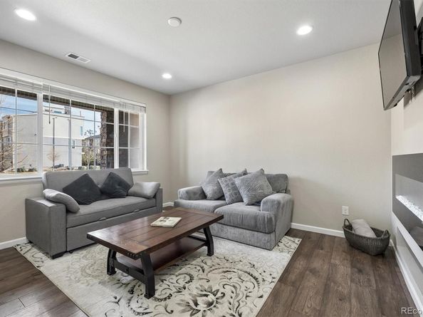 522 E Dry Creek Place, Littleton CO 80122